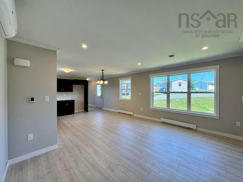 4 Davis Drive, South Uniacke, NS 