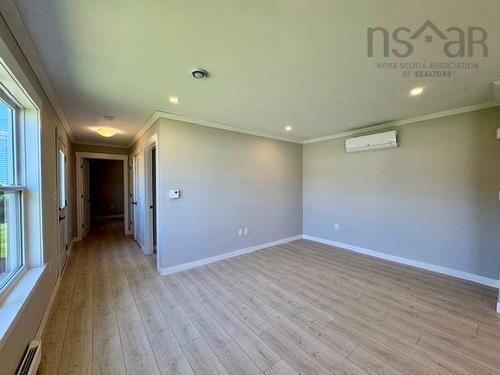 4 Davis Drive, South Uniacke, NS 