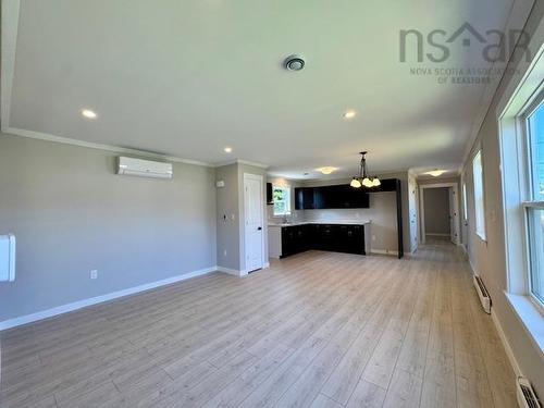 4 Davis Drive, South Uniacke, NS 