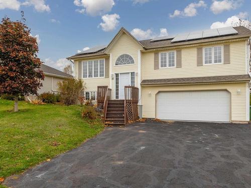 37 Commonwealth Avenue  Charlottetown, PE C1E 2E7