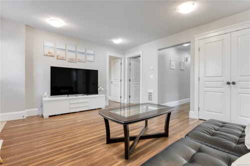 6283 Icarus Dr, Nanaimo, BC 