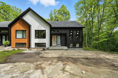 B-125 Ch. des Campagnards  Val-Des-Monts, QC J8N 4G5