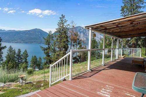 9442 3A Highway, Kuskanook, BC 