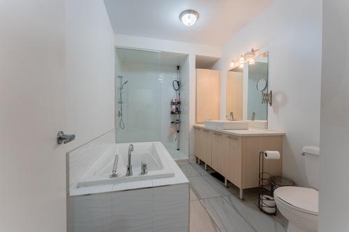 Bathroom - 750 1Re Avenue, Montréal (Lachine), QC - Indoor Photo Showing Bathroom