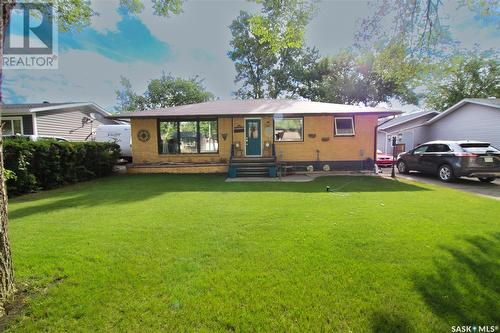 724 4Th Street E, Shaunavon, SK - Outdoor