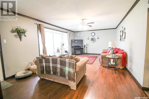724 4Th Street E, Shaunavon, SK - Indoor