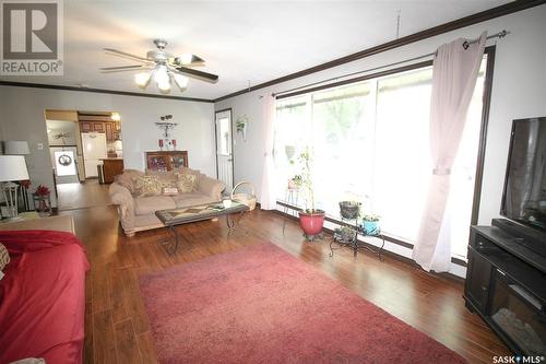 724 4Th Street E, Shaunavon, SK - Indoor Photo Showing Other Room