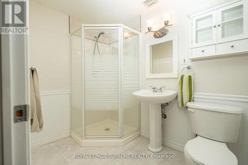 31 1/2 Thorold Road, Welland, ON - Indoor Photo Showing Bathroom