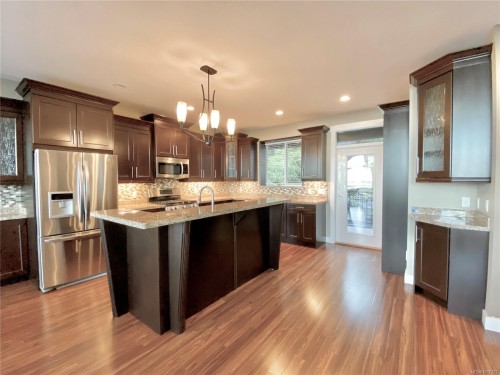 3702 Glen Oaks Dr, Nanaimo, BC 