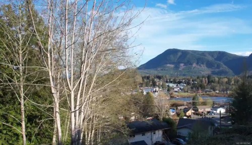 167 River Rd, Lake Cowichan, BC 