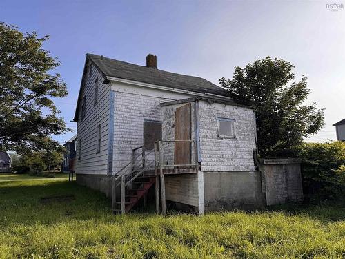 12 Butler Street, Yarmouth, NS 