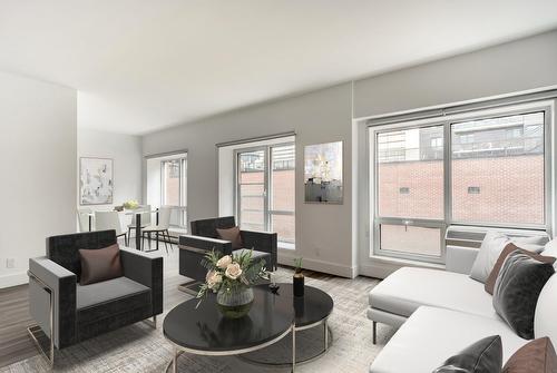 Living room - 604-345 Rue De La Gauchetière O., Montréal (Ville-Marie), QC - Indoor Photo Showing Living Room