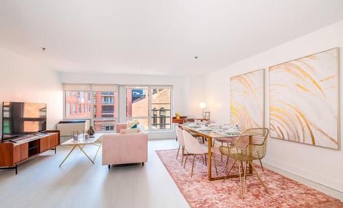 Salon - 801-345 Rue De La Gauchetière O., Montréal (Ville-Marie), QC - Indoor Photo Showing Living Room