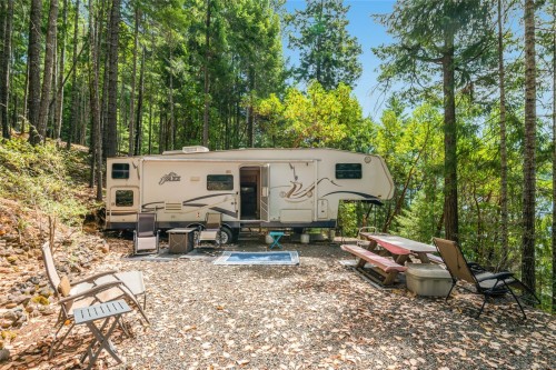 3696 Horne Lake Caves Rd, Qualicum Beach, BC 