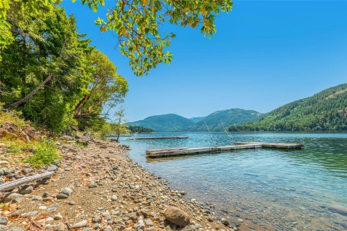 3696 Horne Lake Caves Rd, Qualicum Beach, BC 