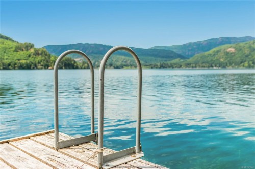 3696 Horne Lake Caves Rd, Qualicum Beach, BC 