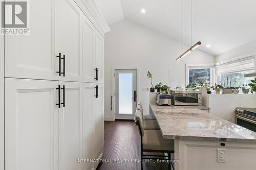 27 Treadgold Crescent, Toronto, ON - Indoor