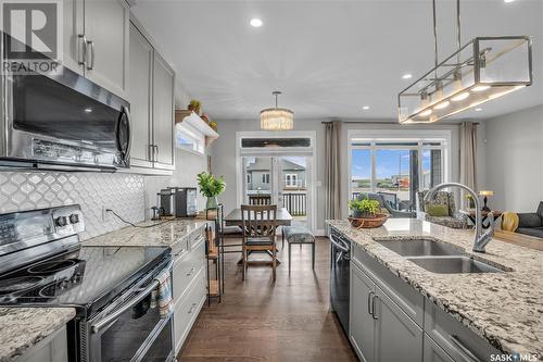 400 Prairie View Drive, Dundurn, SK - Indoor Photo Showing Kitchen With Double Sink With Upgraded Kitchen