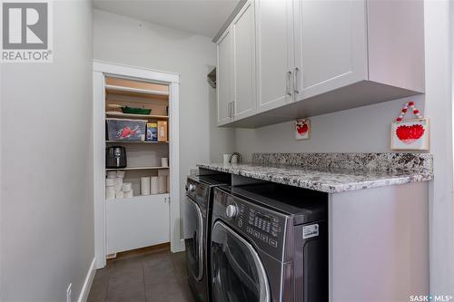 400 Prairie View Drive, Dundurn, SK - Indoor Photo Showing Laundry Room