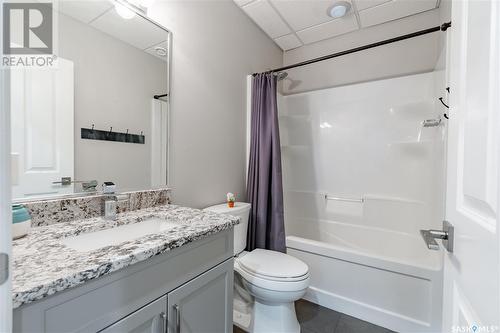 400 Prairie View Drive, Dundurn, SK - Indoor Photo Showing Bathroom