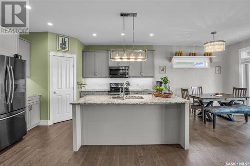 400 Prairie View Drive, Dundurn, SK - Indoor Photo Showing Kitchen With Upgraded Kitchen