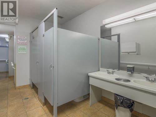 Club House - 3333 South Main Street Unit# 138, Penticton, BC - Indoor Photo Showing Bathroom