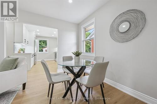 56 Dover Street, Waterloo, ON - Indoor Photo Showing Dining Room