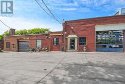 36 WAGSTAFF DRIVE  Toronto, ON M4L 3W9