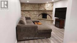 854 MORETTA AVENUE N  Pickering, ON L1W 2J9