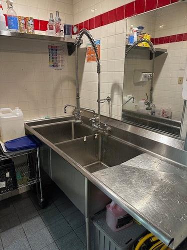 Cuisine - 115-6900 Boul. Décarie, Côte-Saint-Luc, QC 