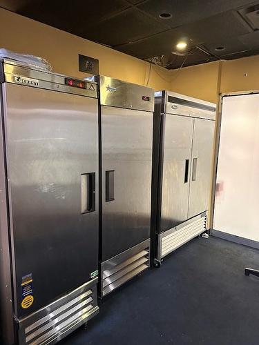 Cuisine - 115-6900 Boul. Décarie, Côte-Saint-Luc, QC 