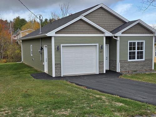 27 Perry Crescent, Stewiacke, NS 