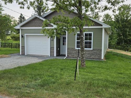27 Perry Crescent, Stewiacke, NS 