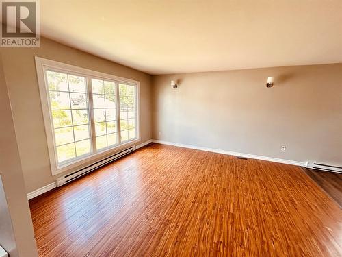 8A Poplar Road, Springdale, NL - Indoor Photo Showing Other Room