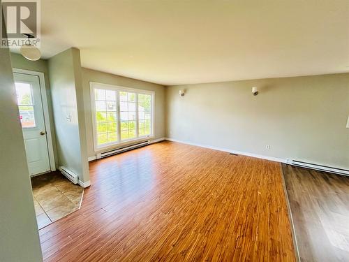 8A Poplar Road, Springdale, NL - Indoor Photo Showing Other Room