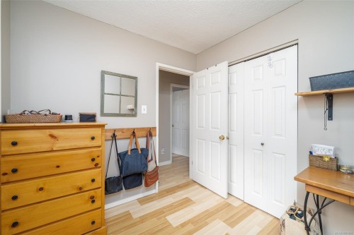 561 Macmillan Dr, Sayward, BC 