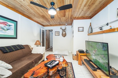 561 Macmillan Dr, Sayward, BC 