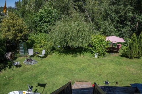 561 Macmillan Dr, Sayward, BC 