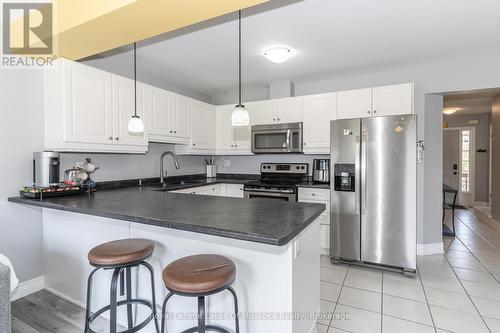 23 Little Ryans Way, Bracebridge (Macaulay), ON - Indoor Photo Showing Kitchen