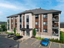 103-910 Boul. du Curé-Labelle  Blainville, QC J7C 2L2