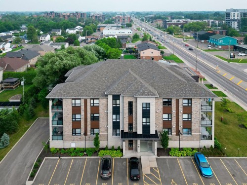 Photo aérienne - 103-910 Boul. Du Curé-Labelle, Blainville, QC - Outdoor