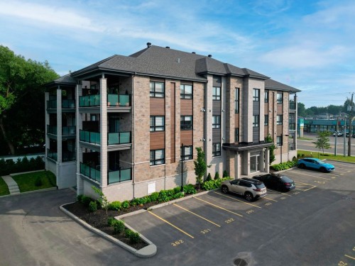 Photo aérienne - 103-910 Boul. Du Curé-Labelle, Blainville, QC - Outdoor