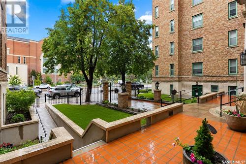 203 2305 Victoria Avenue, Regina, SK - Outdoor With Exterior