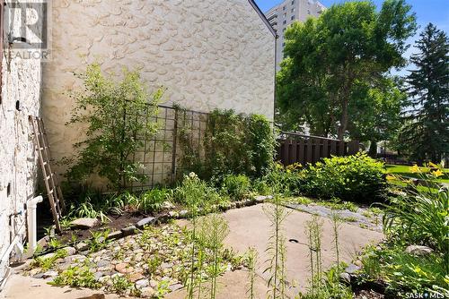 1615 23Rd Avenue, Regina, SK - Outdoor