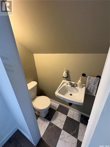 212 Riedel Avenue E, Langenburg, SK - Indoor