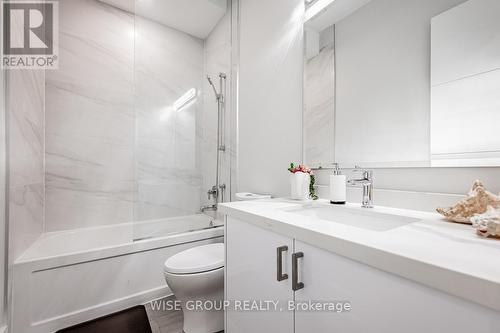 1322 Stanbury Road, Oakville, ON - Indoor Photo Showing Bathroom