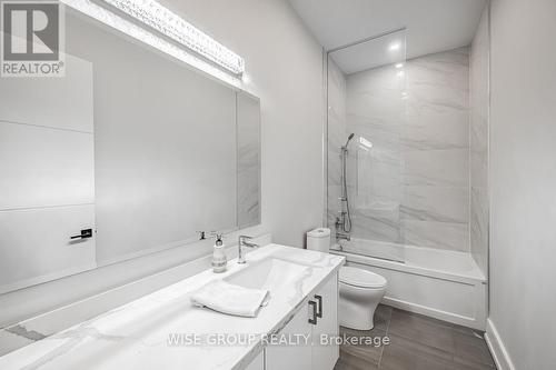 1322 Stanbury Road, Oakville, ON - Indoor Photo Showing Bathroom