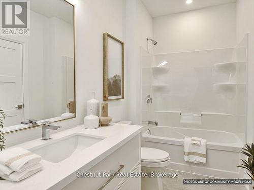 18 Pine Needle Way, Huntsville (Chaffey), ON - Indoor Photo Showing Bathroom