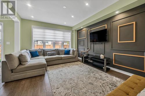 67 Malcolm Crescent, Haldimand, ON - Indoor Photo Showing Living Room