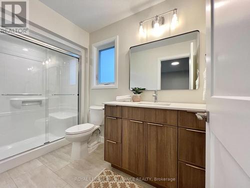 6 Horton Court, Belleville (Belleville Ward), ON - Indoor Photo Showing Bathroom